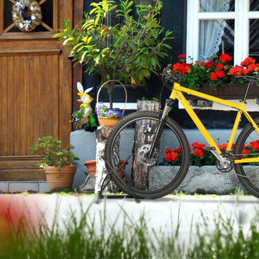 Relaxdays Schwarzer Fahrradständer für 2 Fahrräder