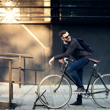 Relaxdays Schwarzer Fahrradständer für 2 Fahrräder