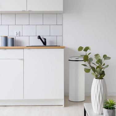 Relaxdays Sensor Mülleimer 50l weiß