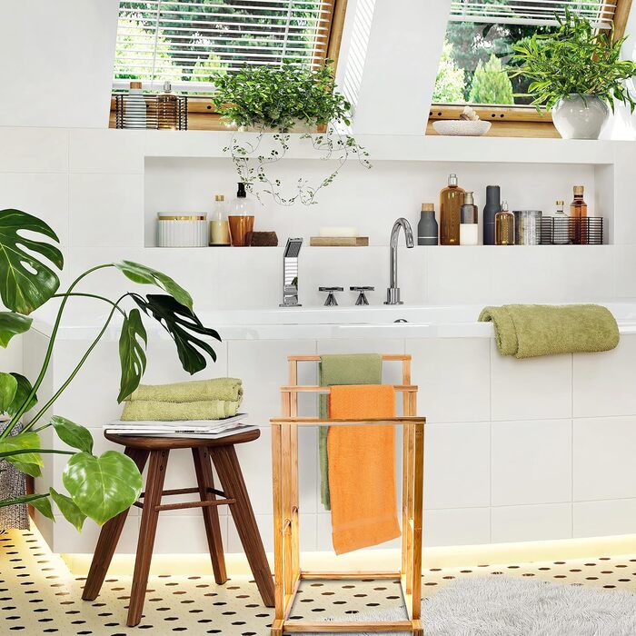 Relaxdays Bambus Handtuchständer, 82,5x42x42,5 cm, treppenförmig, 3 Stangen, natur, Badaccessoire/Herrendiener