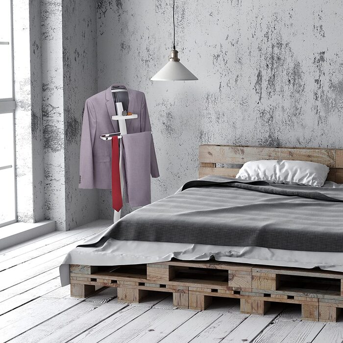 Relaxdays Herrendiener, mit Ablage, Kleiderbutler für Jackett & Hose, HBT: 112x46x32 cm, Stummer Diener, weiß/silber