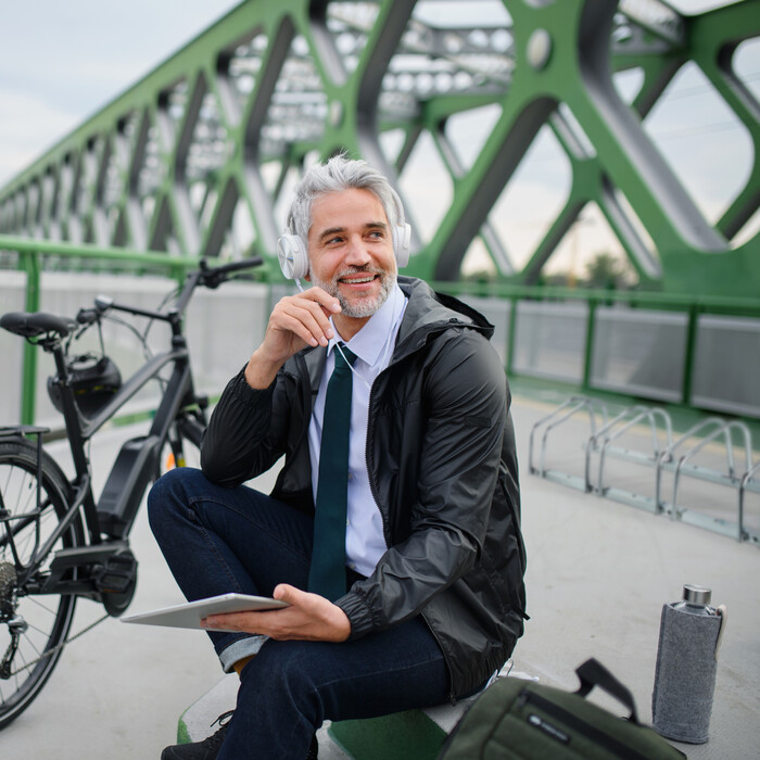 Relaxdays Silberner Fahrradständer für 4 Fahrräder