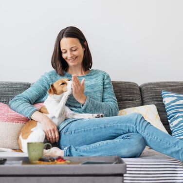 Relaxdays Sitzbank mit Stauraum, Samt, Holzfüße, bis 120 kg, faltbar, 34x76x38 cm, Creme